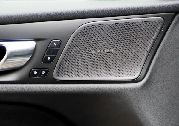 Volvo V60 cena 128900 przebieg: 98400, rok produkcji 2020 z Golczewo małe 497